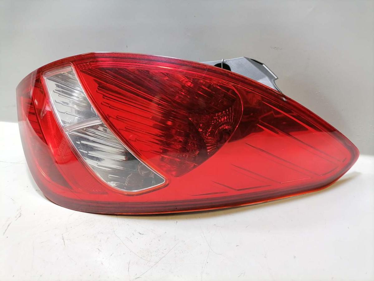 Hyundai I20 PB original R&uuml;cklicht R&uuml;ckleuchte Schlussleuchte rechts Bj.2009